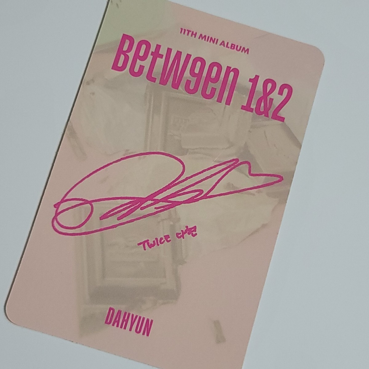 TWICE  BETWEEN1&2  twiceshop モモ サイン アルバム TWICE 11th Mini Album Between 1&2 Momo Photocard Postcard