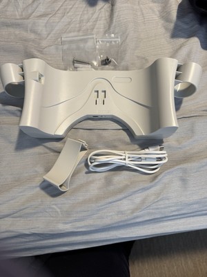 Charging Dock For Oculus Quest 2 hangs on the wall