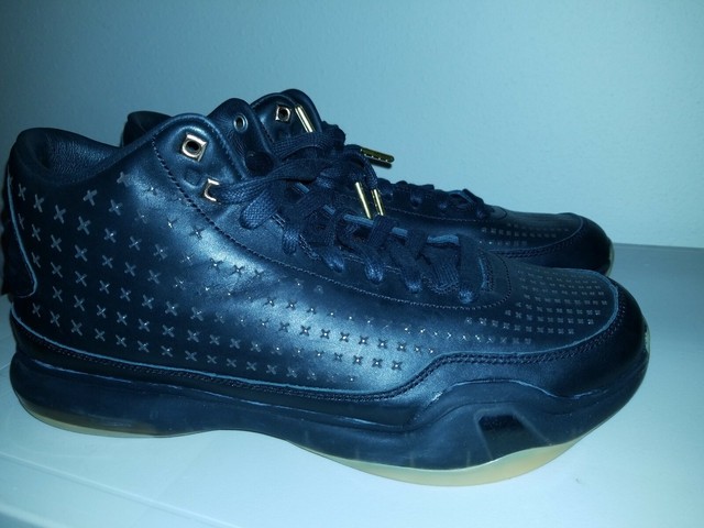 kobe 10 mid ext black metallic gold