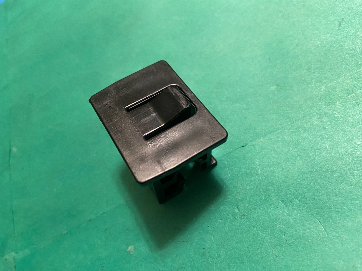 2016-22 HYUNDAI KIA Headlamp Mount Retainer Clip 92173-F2000 OEM