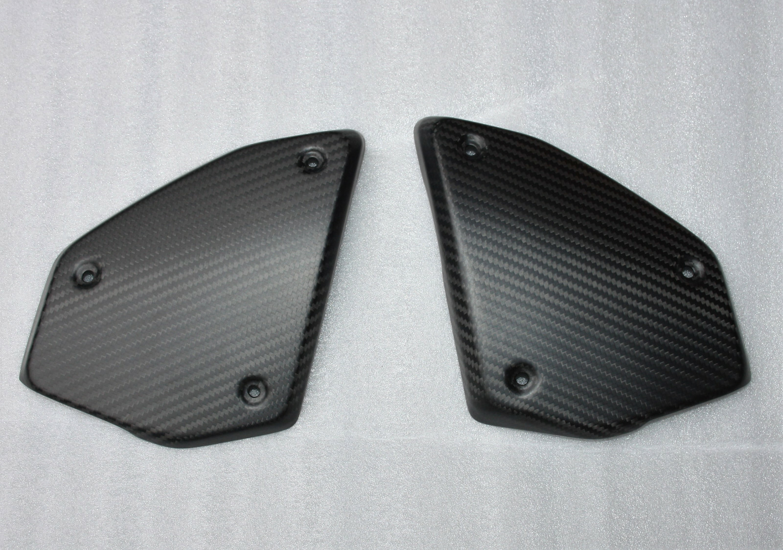 Caches sous réservoir carbone mat Honda CB1000R 2018 2019 2020 Neo Sports