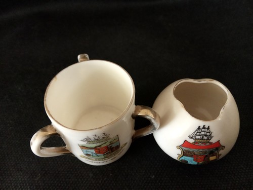 Crested China x5 all with WESTCLIFFE ON SEA Crests. - Picture 5 of 9