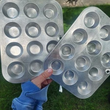 “Set of 2 Vintage Mirro Aluminum Tartlet / Muffin  Unmarked but matches  Mirro