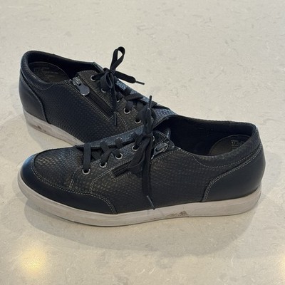 Munro Gabbie Black Snake Print Leather Sneaker Womens Size 11.5M