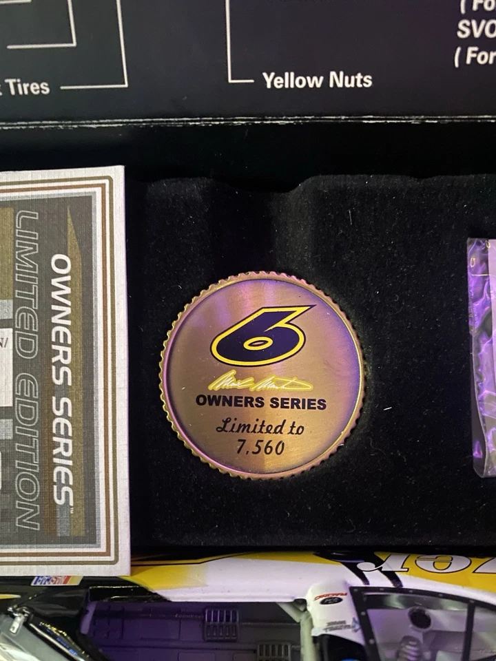 Autografiado Mark Martin 2004 Batman Team Caliber Owners Series Foto 2 de 4