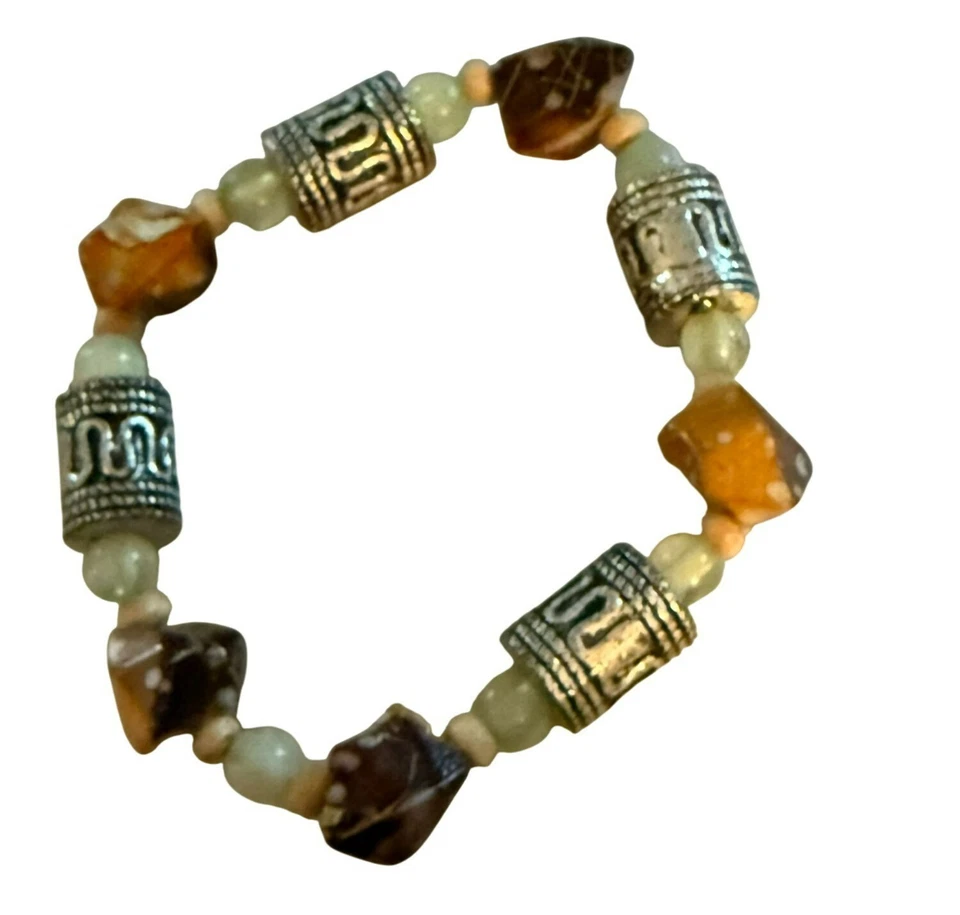 Браслет из натурального камня агата и нефрита с бисером Бали с серебристыми змеиными бусинами - Изображение 3 из 3