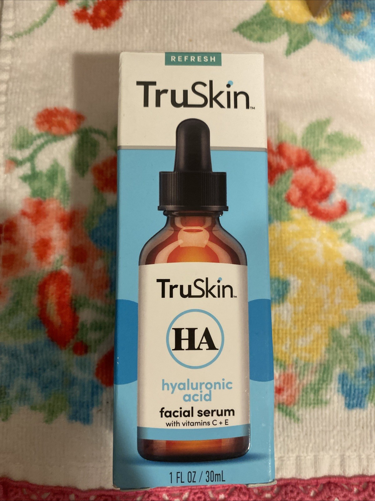 TruSkin HA Hyaluronic Acid Facial Serum with Vitamin C + E (