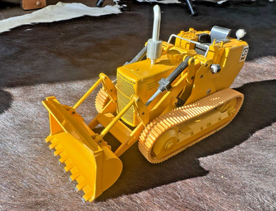 Caterpillar Cat 941 Track Loader NZG 1:24 Scale Diecast Model #108 Yellow