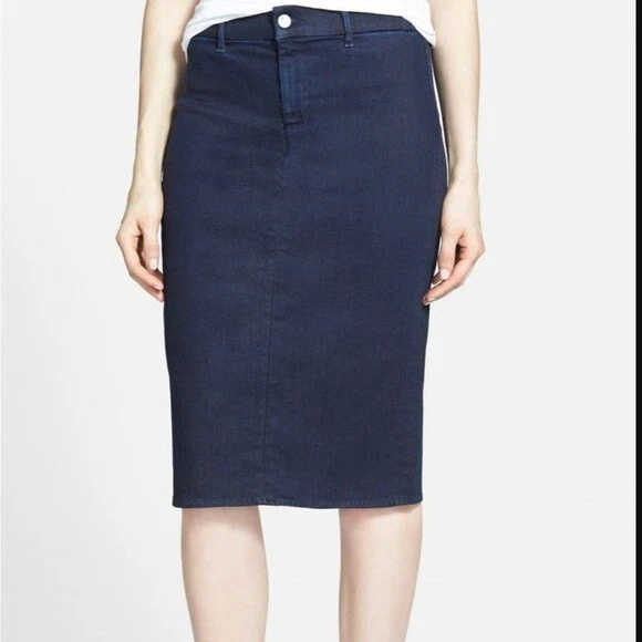 Falda lápiz elástica jean de mezclilla azul J Brand Willa Inkwell abertura trasera talla 25 $188 Foto 2 de 4