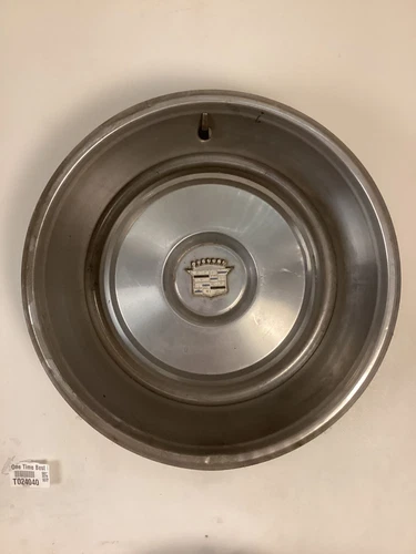 1965 Cadillac Calais Deville Fleetwood 15" Hubcaps Wheel Cover Vintage Old
