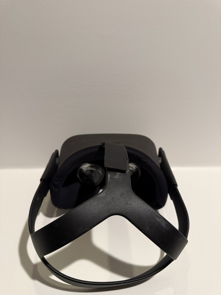 Oculus Box Outside Meta Oculus Quest All-In-One VR 128 GB With Controllers In Box Tested ...