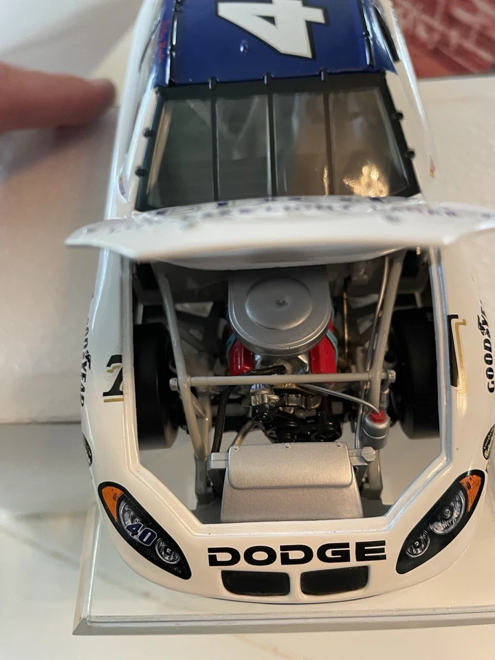 Dodge NASCAR 2004 Sterling Marlin/Aspen Edge escala 1/24 de acción 1 de 2.472 Foto 4 de 4