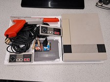 Nintendo NES 1985 Action Set, Fully Working And Boxed With Cables.