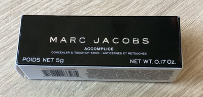 MARC JACOBS ACCOMPLICE Concealer & Touch-up stick 5g/ 0.17 oz NEW/BOXED 49 Tan