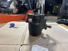 OEM Raymond Forklift 870-855 / Eaton 241-5027-002 Orbitrol Steering (Good Used)