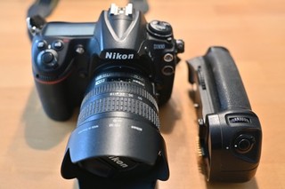 Nikon Digitalkamera Nikon D300 DSLR MB D10 Nikon Objektiv 18 70