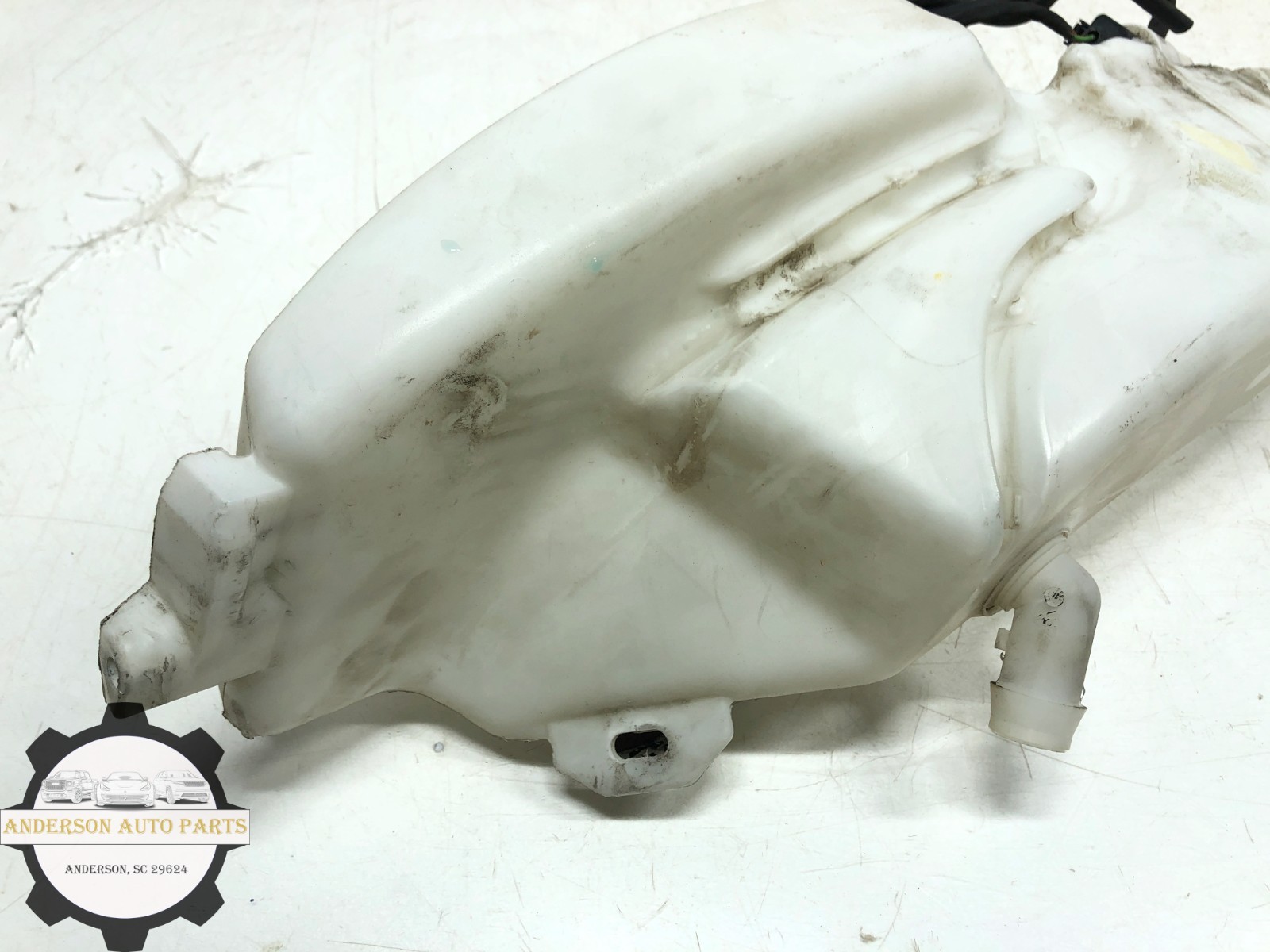 2012-2017 BENTLEY CONTINENTAL FRONT WINDSHIELD WASHER RESERVOIR TANK W/ PUMP