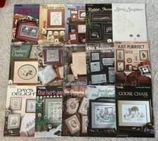 Lot Of 15 Leisure Arts Cross Stitch Leaflets Patterns Samplers Floral