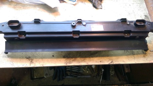 BMW E60 E61 E63 E64 Modulträgerabdeckung Kühlerabdeckung BEHR