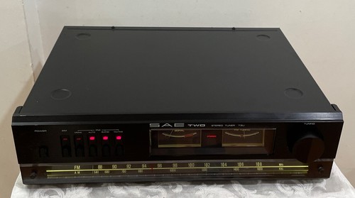 SAE Two T3U Stereo Tuner