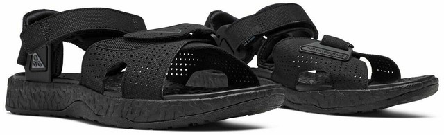 nike acg air deschutz triple black