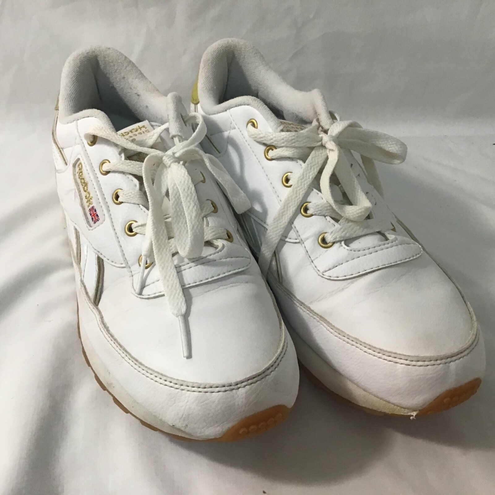 Women's Reebok Classic Size 8W White & Gold Sneakers