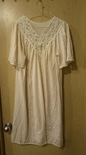 Vintage 60s Silky Nightgown Women Ivory Nighty Lace Bow Medium