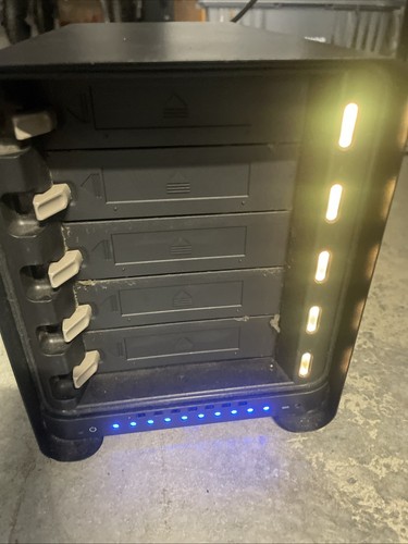 NAS de stockage réseau Drobo 5D DRDR5-A 5 baies - sans disques sans adaptateur secteur - Photo 4/8