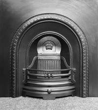 RESTORED CAST IRON FIREPLACE / FIRE SURROUND / VICTORIAN ARCH STYLE SOLID FUEL