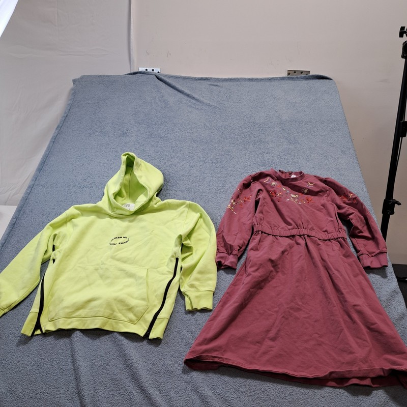 Bundle of 2 Kids Girls Clothing Size 9/10 Casual Outdoor