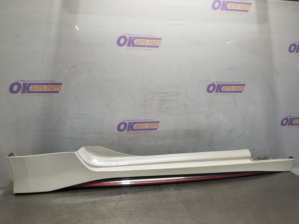 19 2019NISSAN 370Z NISMO 2 DOOR COUP ROCKER PANEL MOULDING WHITE