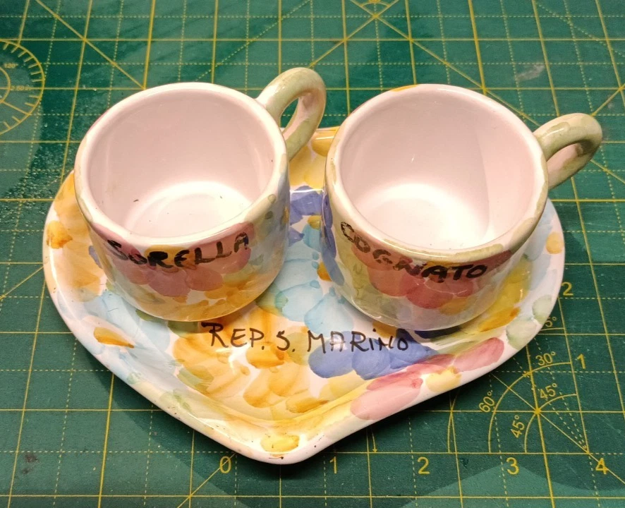 Bialetti Set 2 Tazzine Moka Cuore Con Piattini in Porcellana Rosso e Bianco