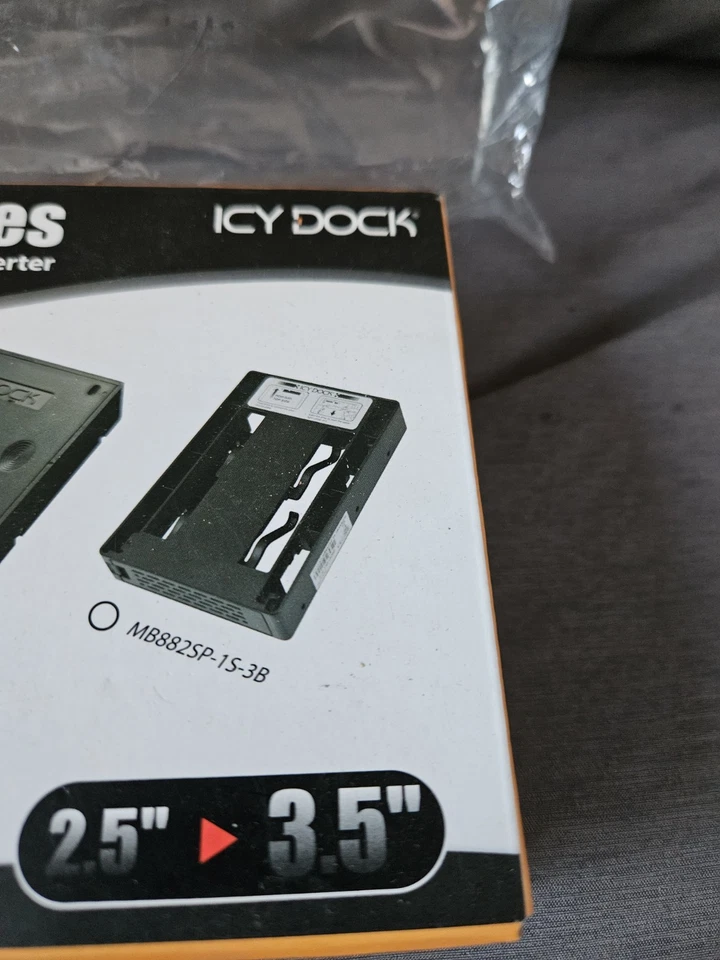 ICY Dock MB882SP-1S-2B / SATA HDD 2.5" -3.5" Converter Case NEW Plus Cards! - Image 4 of 4