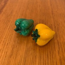 Glasswork paprika green pepper miniature glass vegetables