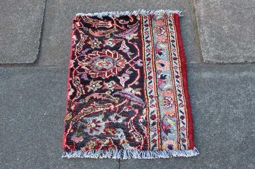 Tapis oriental vintage fait main de style persan, rouge écarlate