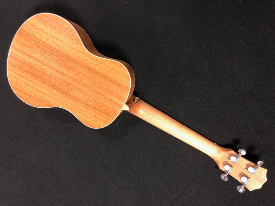 Kilauea 21" Soprano Sz Ukulele Sealed Machines Curved Back Spruce Top - Image 2 of 4