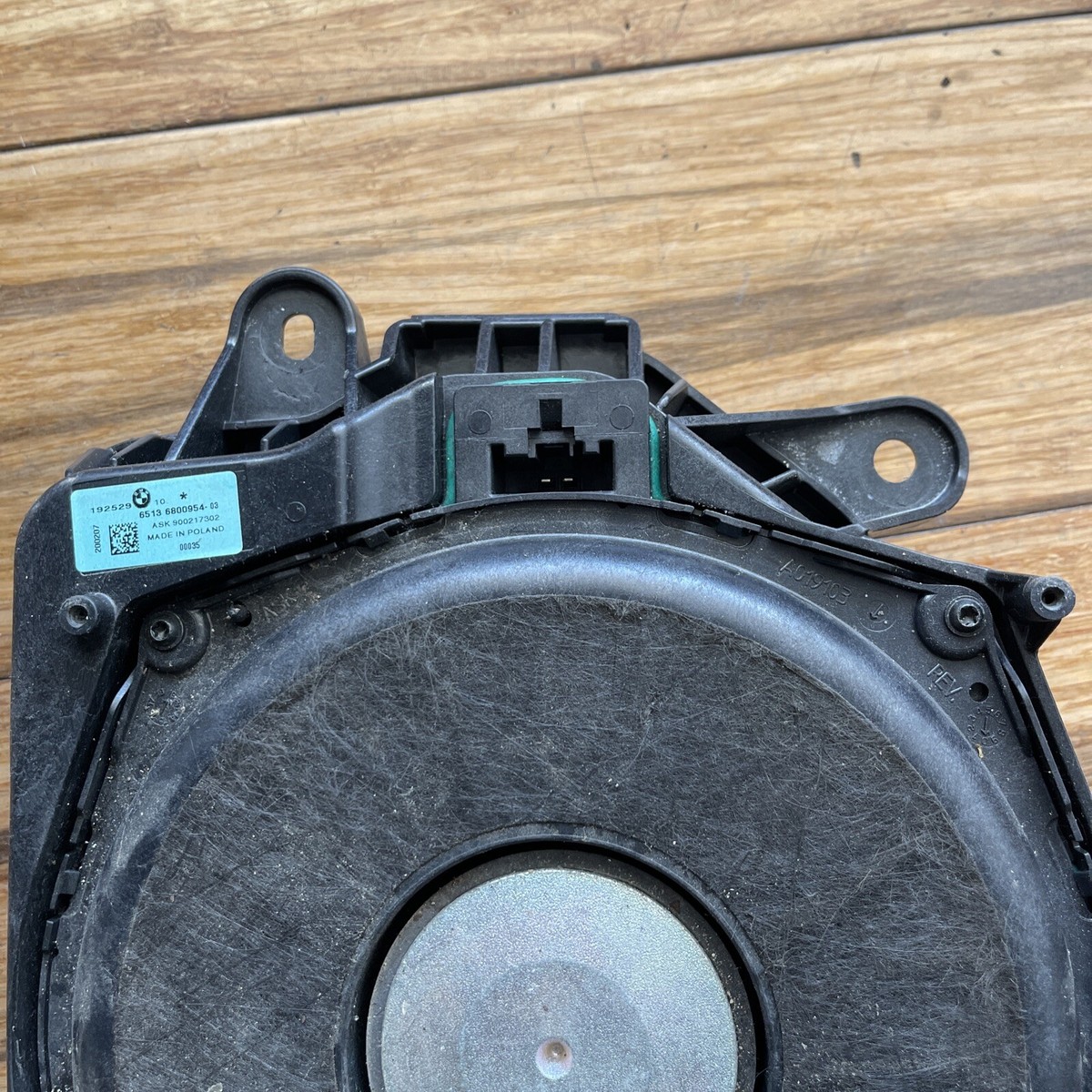 ?17-22 BMW 530I G30 FRONT RIGHT SIDE SUBWOOFER SPEAKER OEM 