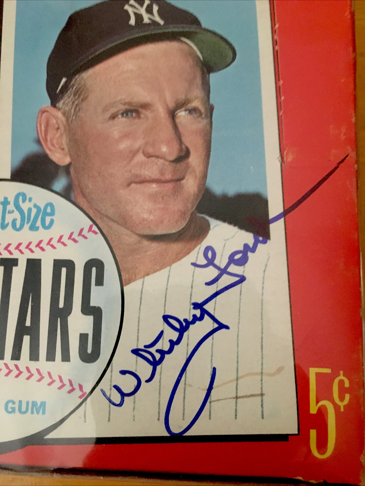 1964 Topps Giants BASEBALL card Display Box JSA COA Signed Whitey Ford
