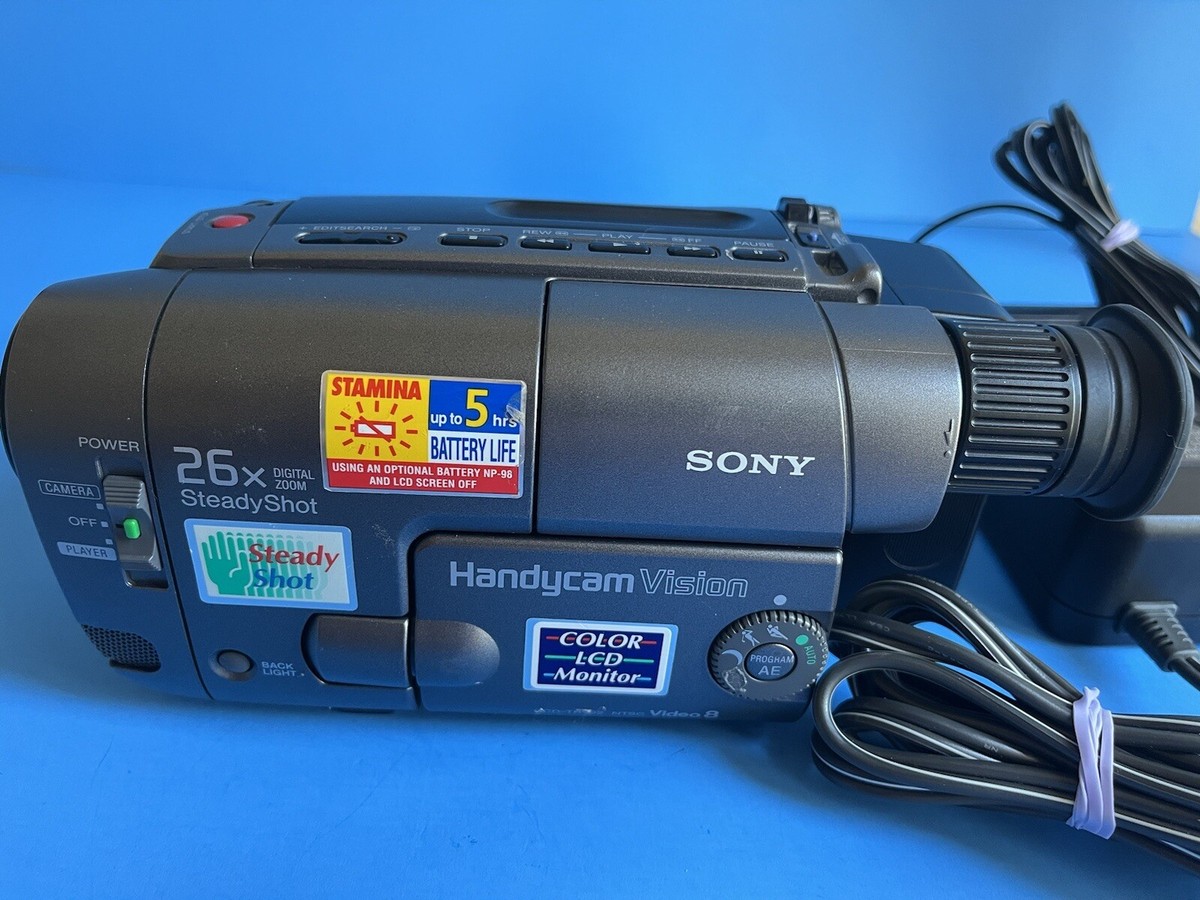SONY Handycam CCD-TRV22 8mm Camcorder Camera UNTESTED