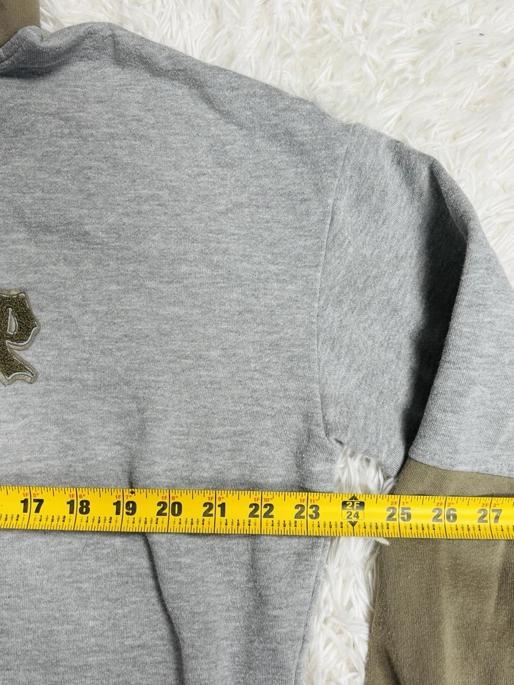 Sudadera con capucha gris parche Empyre Lane para mujer talla pequeña Foto 2 de 4