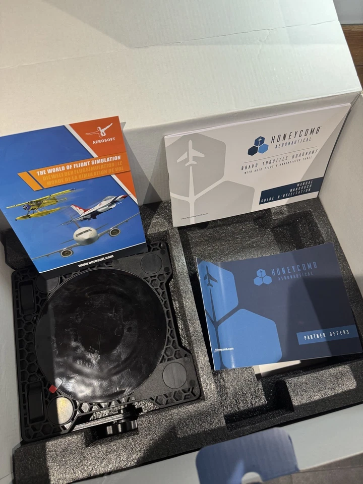 Honeycomb Aeronautical Bravo Throttle Quadrant Controller with Extras - Image 4 of 4