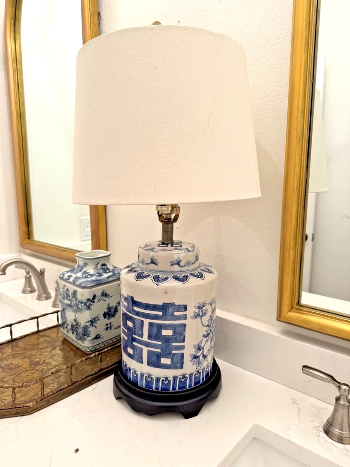 Lámpara de mesa tarro de jengibre de porcelana azul y blanco Foto 4 de 4