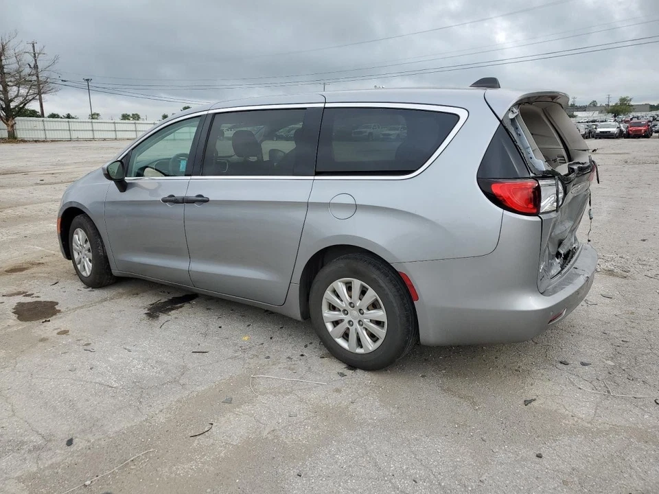 Espejo retrovisor interior delantero central usado se adapta a: Chrysler Voyager 2020 manual d Foto 2 de 4