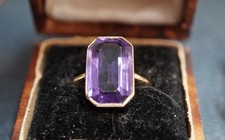 Vintage 18ct Gold Large Emerald-Cut Bezel Amethyst Statement Ring.
