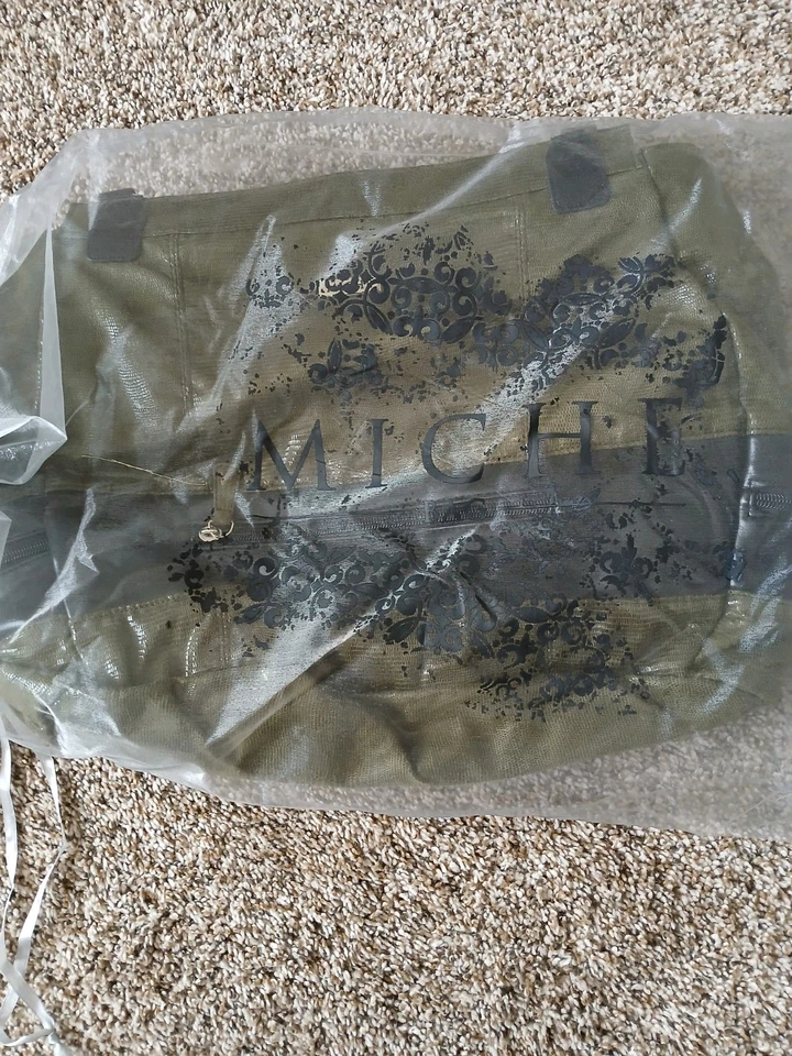 Conjunto de alças e concha de bolsa base Miche Deanna verde oliva/preto couro sintético - Imagem 2 de 2