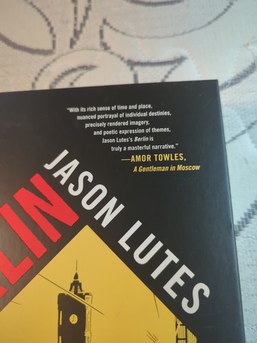 Berlin Jason Lutes TPB copertina rigida 2018 disegnata e trimestrale, usata - Foto 2 di 9