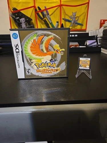 Pokemon: HeartGold Version (Nintendo DS, 2010) Heart Gold Authentic With Case