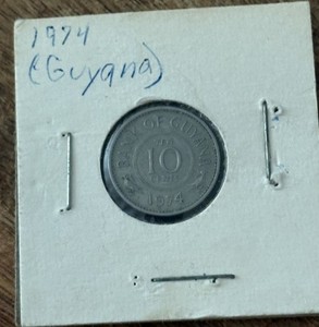 1974 Guyana 10 Cents Coin - Bank of Guyana - Hoatzin Birds & Coat of Arms