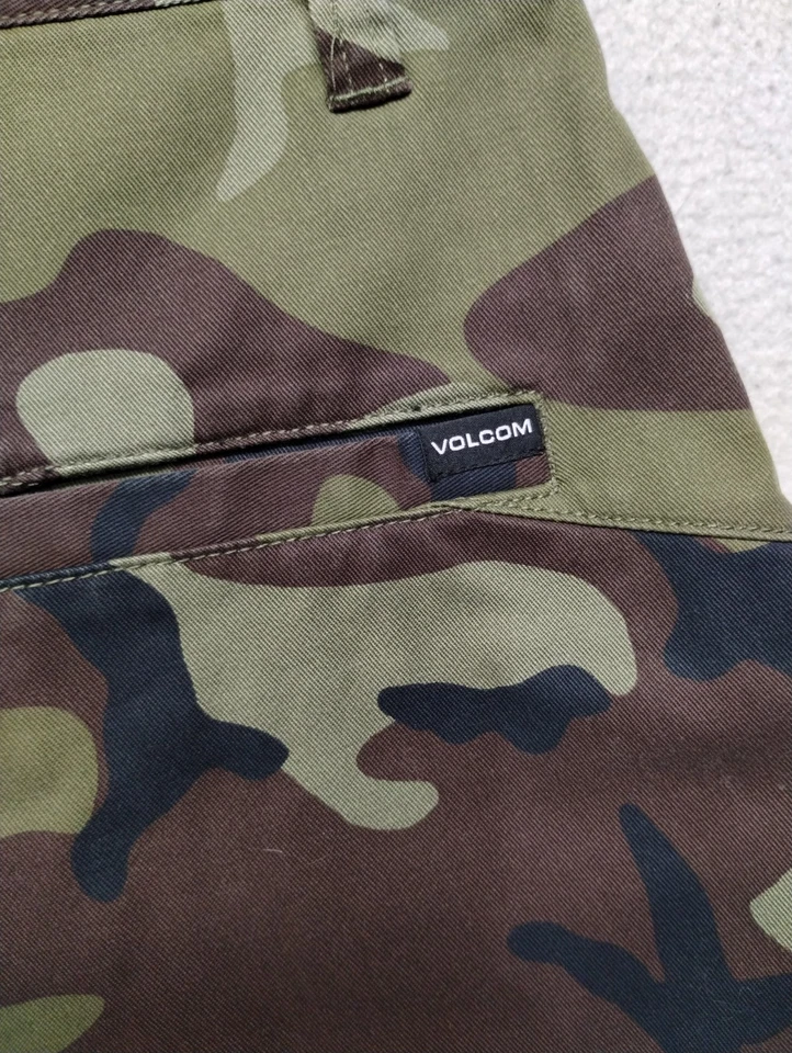 Pantalones Cortos Chinos Volcom Stone Camuflados Talla 31 (REAL 32) Para Hombres Skate Surf Informales Foto 4 de 4