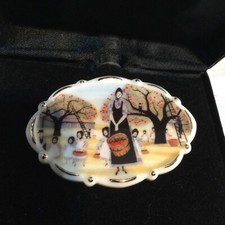 P. Buckley Moss Society Amish Bringing in the Apples Necklace Pendant Pin 2003